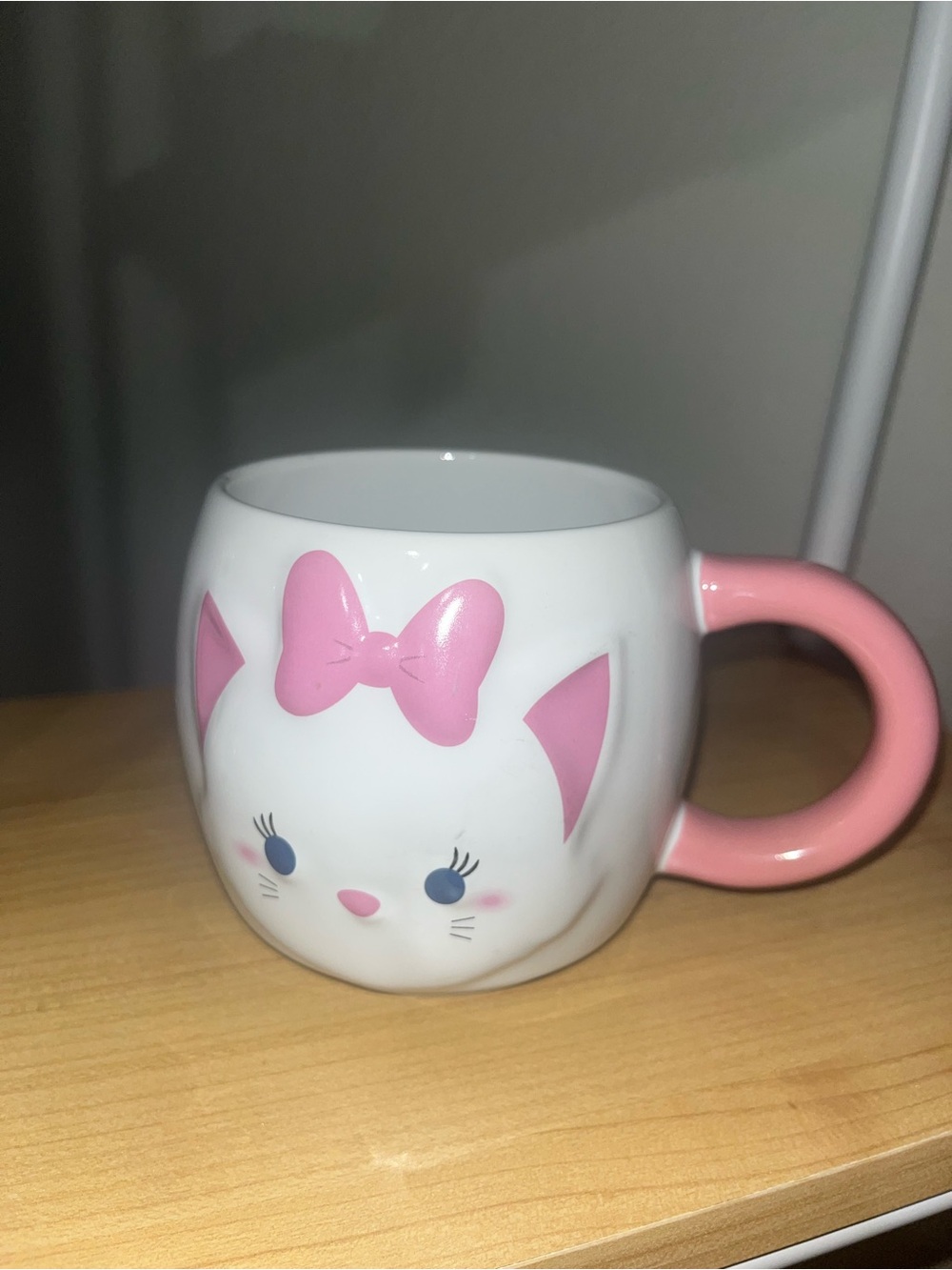 Disney Store ceramic mug featuring Marie from The Aristocats.